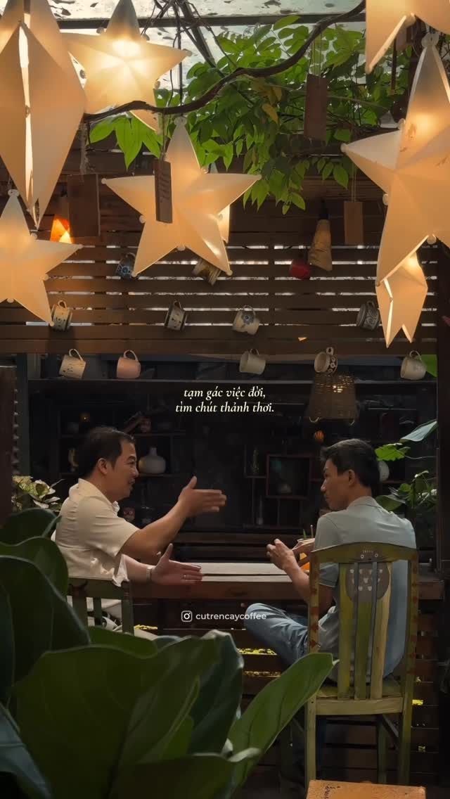 Một chiều yên tĩnh quanh quán