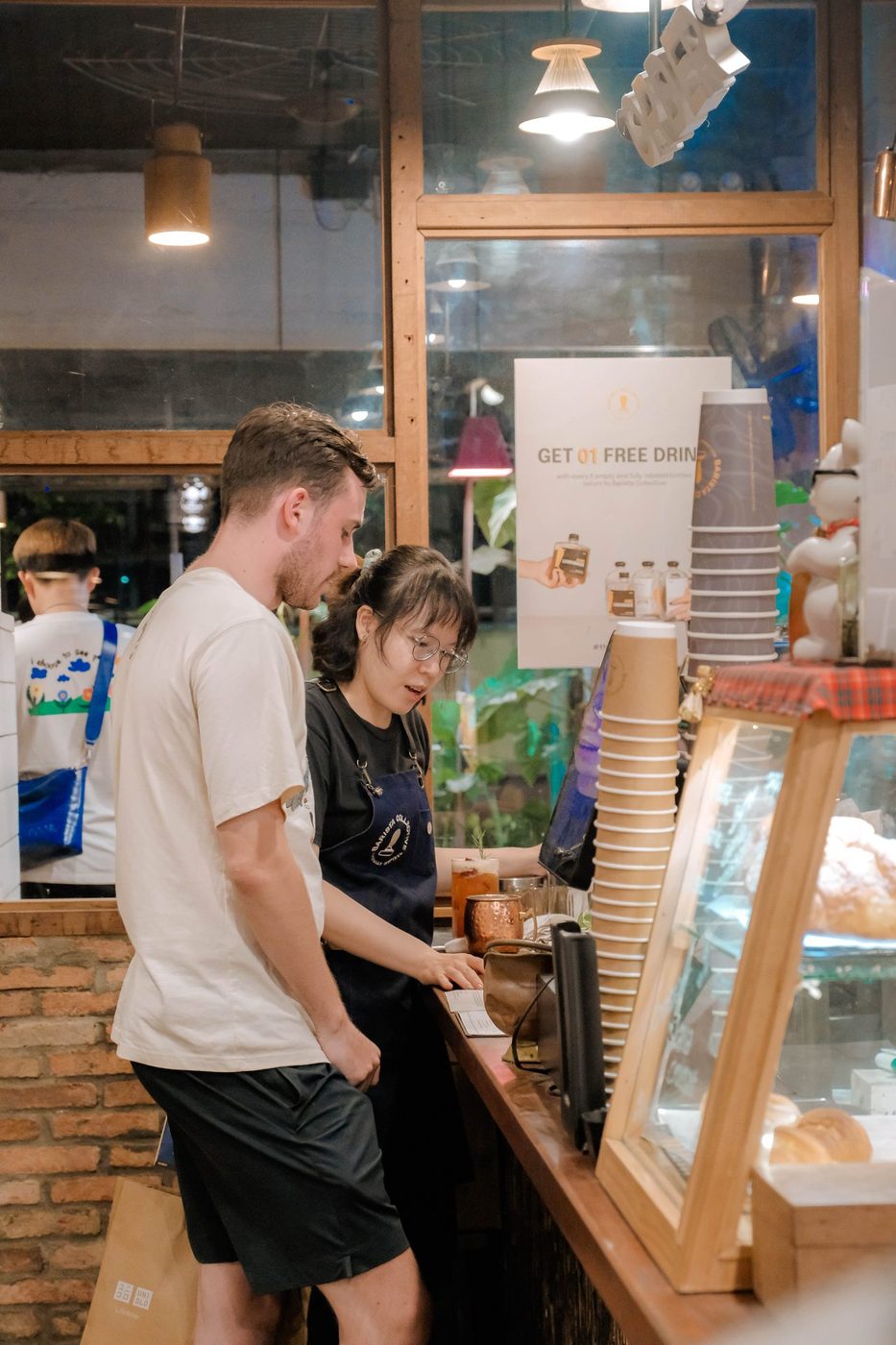 High-volume; latte art, brownies, espresso pours, signature drinks